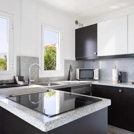 Over The Ocean Apartment