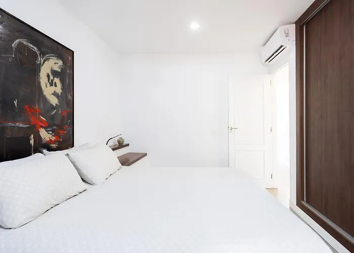 Over The Ocean アパート カンデラリア